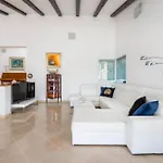 Countryside With Pool, Three Bedrooms Willa Vucevica