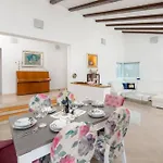Countryside With Pool, Three Bedrooms Willa *