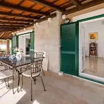 Countryside With Pool, Three Bedrooms Willa Vucevica